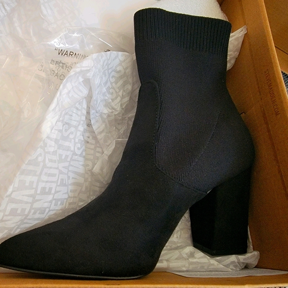 Steve Madden sock booties size 7